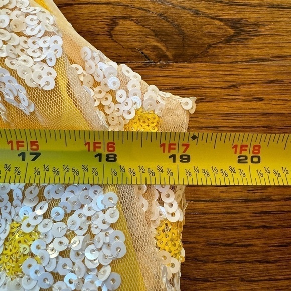 TRINA TURK Rancho sequin yellow & white floral tie back halter top size medium - Picture 10 of 11